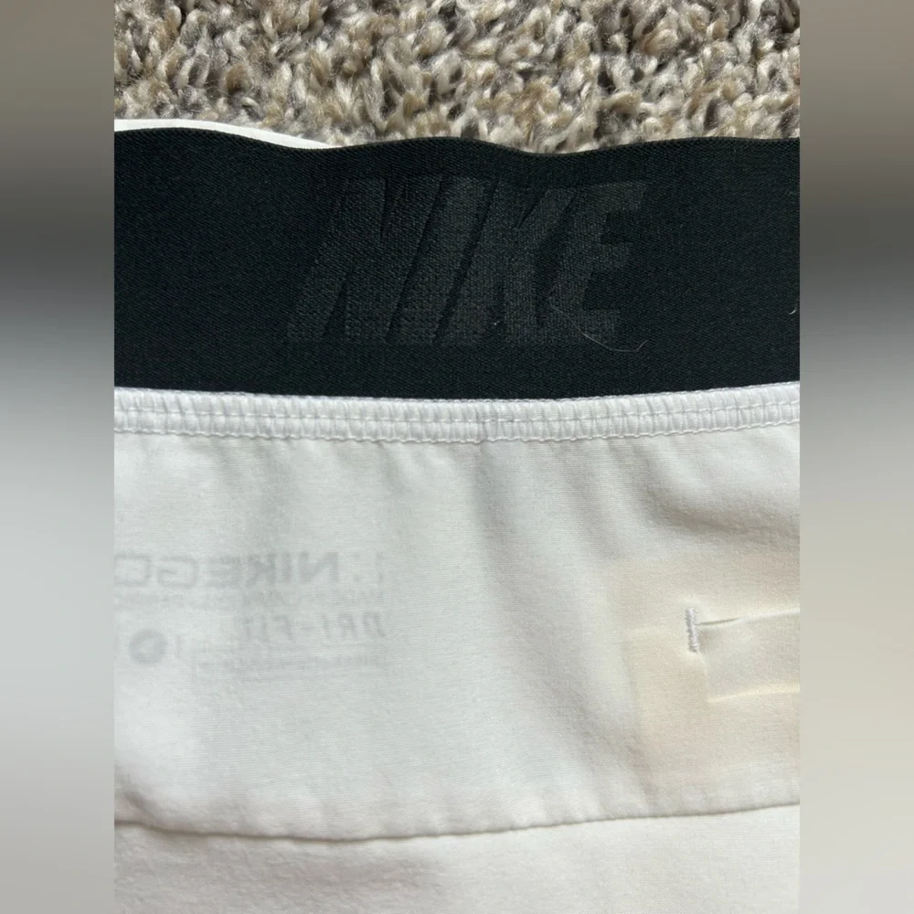 Nike Wome’s White Golf Dri-Fit Skirt and Under Shorts size small - Picture 12 of 13